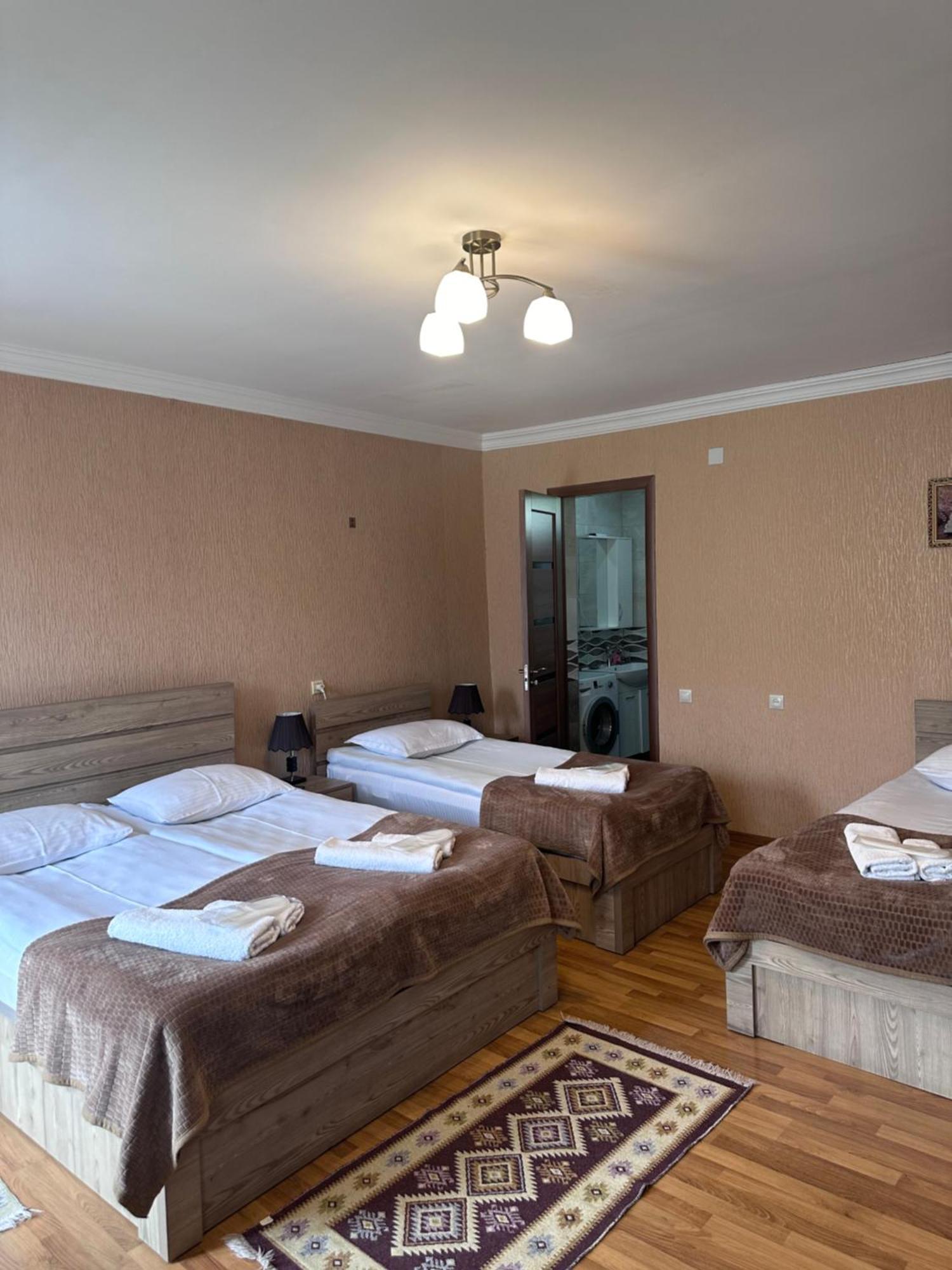 Kazbegi Guide Otel Dış mekan fotoğraf
