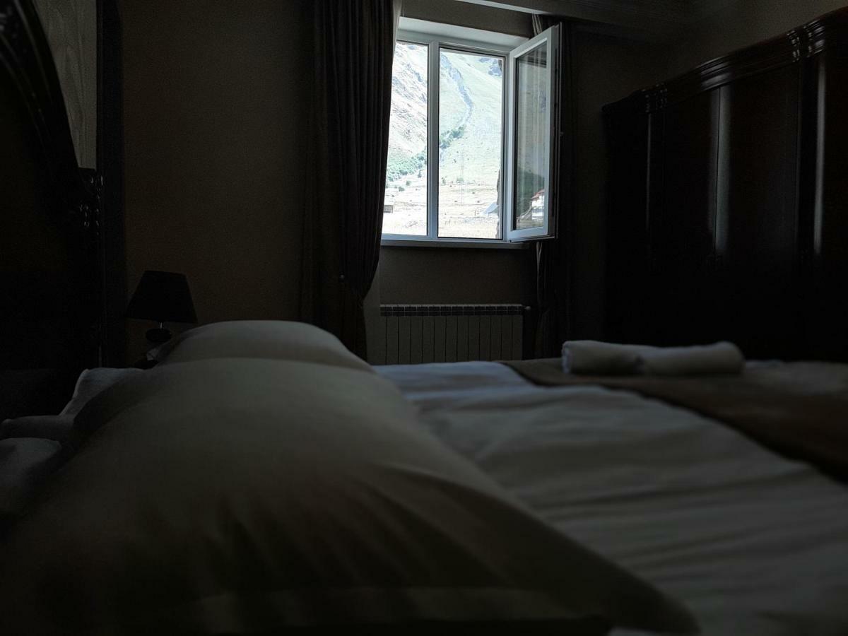 Kazbegi Guide Otel Dış mekan fotoğraf