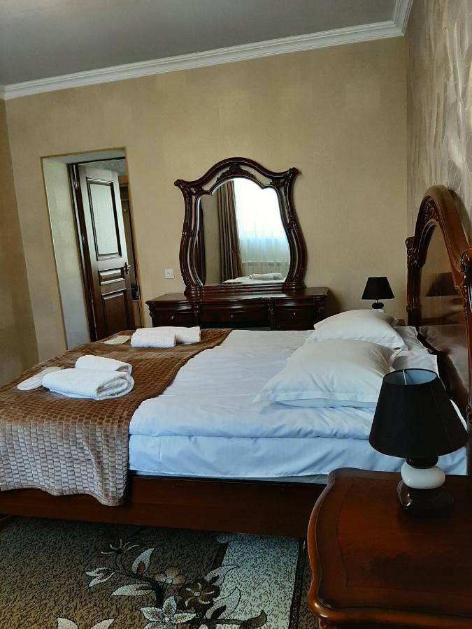 Kazbegi Guide Otel Dış mekan fotoğraf
