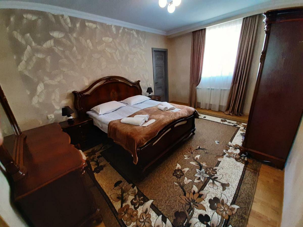 Kazbegi Guide Otel Dış mekan fotoğraf